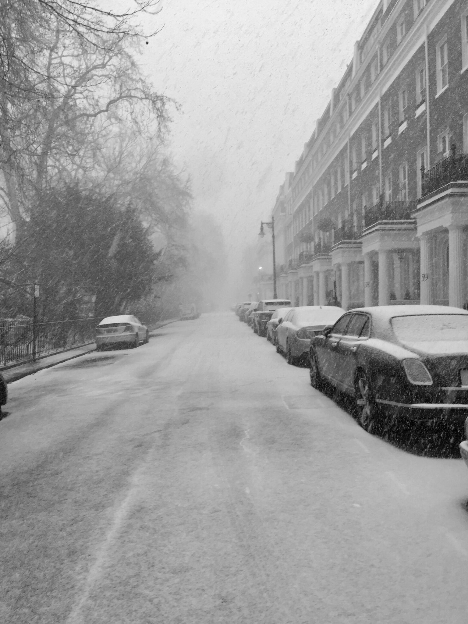 Snow in Eaton Square